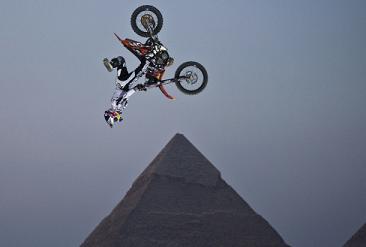 Backflip Nacs in front of the Pyramids?