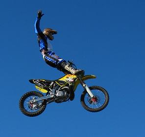 Jason Rowe throws out a Cliffhanger.
